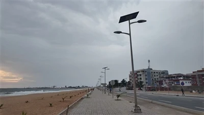 নির্ভরযোগ্যতার ভিত্তি: সোলার স্ট্রিট লাইটিং এর জন্য নিখুঁত মেরু কিভাবে নির্দি...